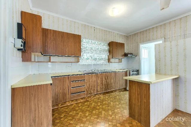 Mitchelton kitchen before renovation